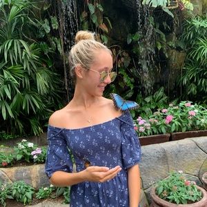 Meet your Posher, Danielle